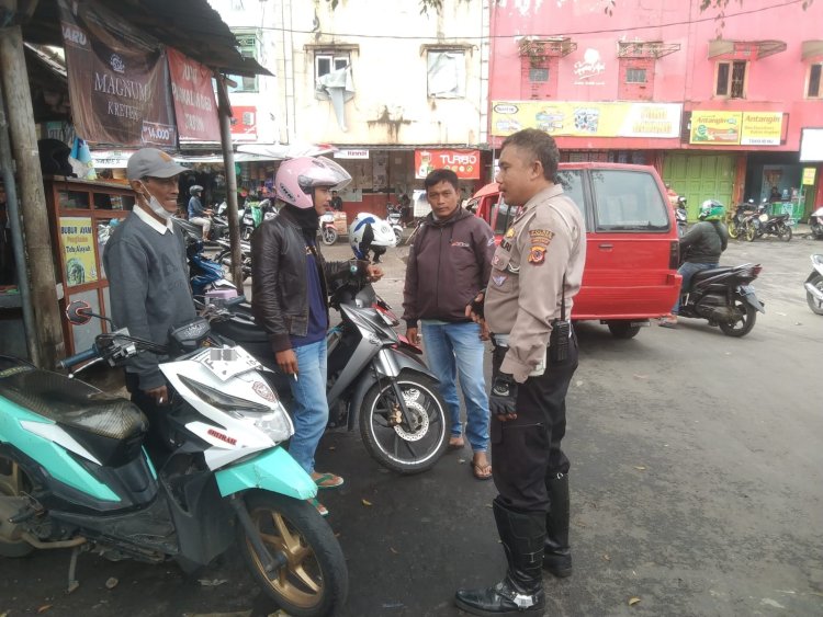 Minimalisir Kecelakaan di Jalan Raya, Polsek Cikole Berikan Pembinaan Kamseltibcar Lantas