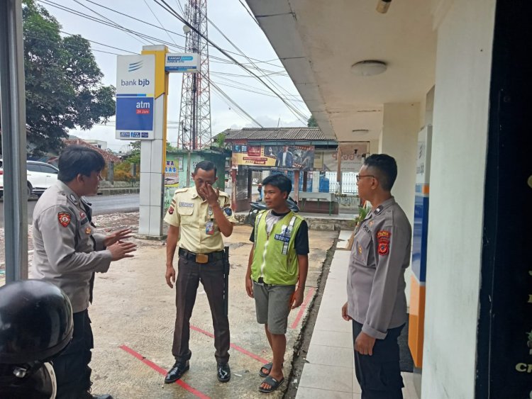 Cegah Terjadinya Gangguan Kamtibmas, Bhabinkamtibmas Sambangi Objek Vital Berikan Pembinaan Kepada Security