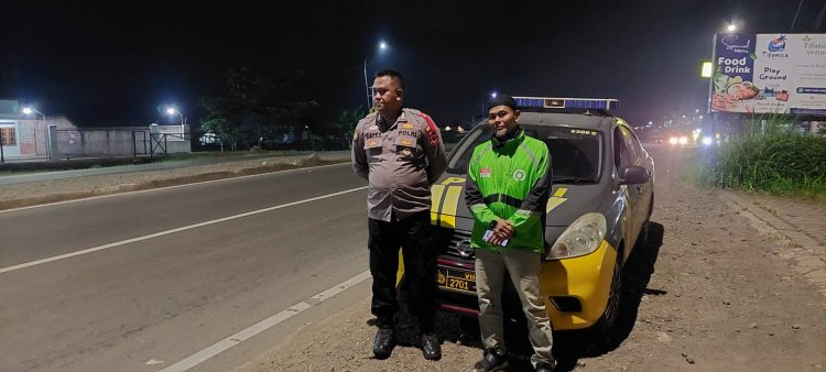 Jelang Puncak Malam Tahun Baru, Polsek Cisaat Intensifkan Patroli Dialogis