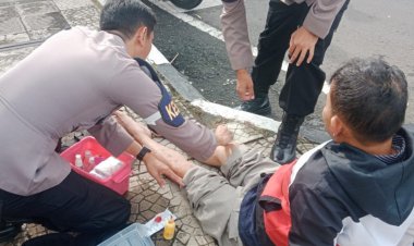 Sigap! Dokkes Polres Ciamis Beri Penanganan Medis Kepada Korban Laka Lantas