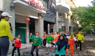 Senam Pagi RW 08: Sehat, Ceria, dan Kompak Bersama Warga Ketabang