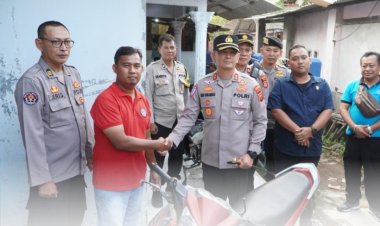 Polres Kota Cirebon Kembalikan Sepeda Motor Korban Penyerangan