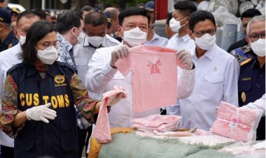 Presiden Prabowo Fokus  Ekonomi :  Impor Ilegal Dibasmi, Demi Pertumbuhan Industri Domestik