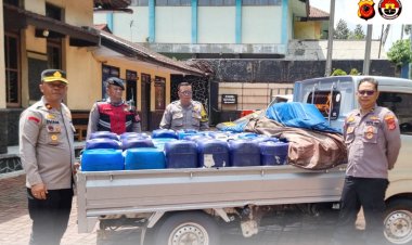 Ribuan Liter Tuak Siap Edar Berhasil Digagalkan Polresta Bandung