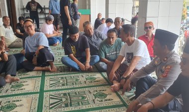 Sampaikan Himbauan Kamtibmas Melalui Giat Ngariung Bareng Kapolsek