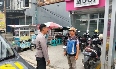 Jaga Kondusifitas Kamtibmas, Bhabinkamtibmas Polsek Cikole Sambangi  Warga