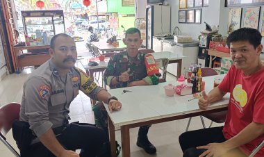 Pererat Silaturahmi Dengan Warga, Bhabinkamtibmas Polsek Warudoyong Laksanakan Sambang