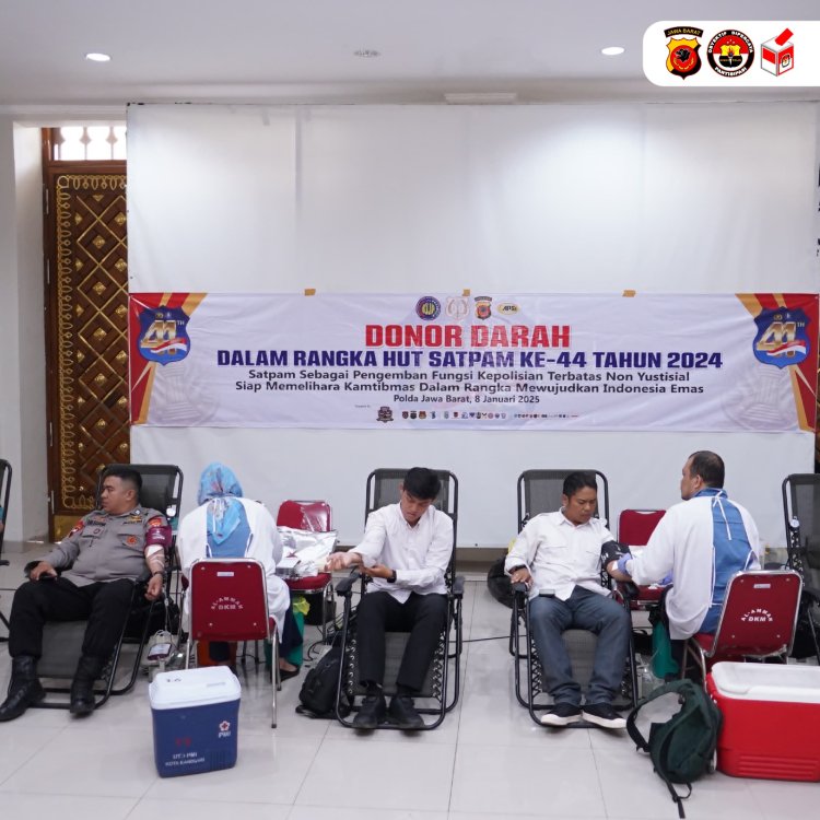 Upacara HUT Satpam ke-44 Donor Darah di Mapolda Jabar