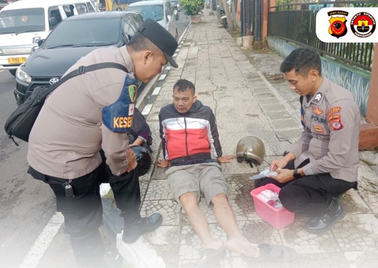 Sigap! Dokkes Polres Ciamis Beri Penanganan Medis Kepada Korban Laka Lantas