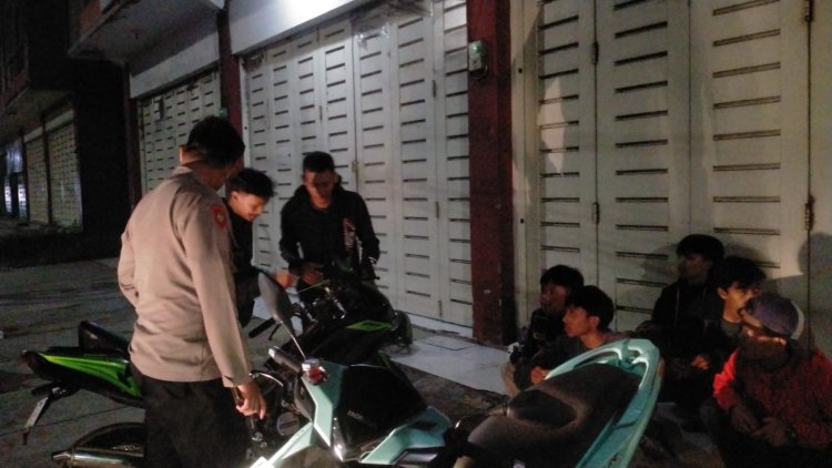 Antisipasi Brandal Motor,Polsek Warudoyong Tingkatkan Patroli Malam Hari