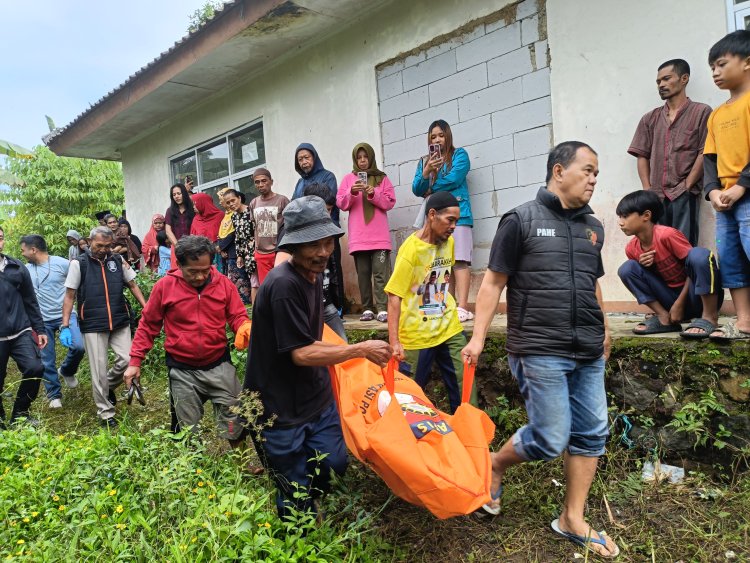 Polsek Sukaraja Datangi TKP  Seorang Pria di Duga  Gantung Diri