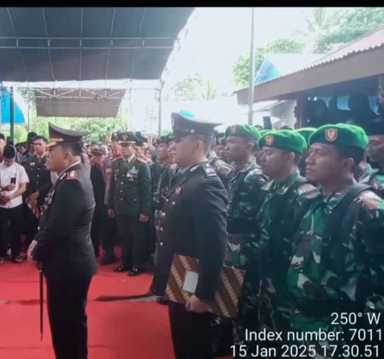 Kapolres  Pimpin Upacara Pemakaman Jenazah Bupati Kabupaten Kaur Secara Militer