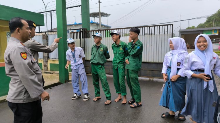 Cegah Tawuran dan Kenakalan Remaja, Polsek Sukaraja Gelar Patroli ke Sekolah