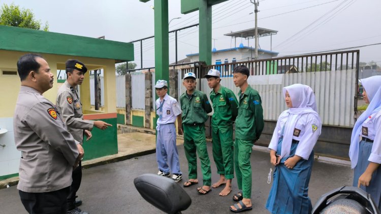 Cegah Tawuran dan Kenakalan Remaja, Polsek Sukaraja Gelar Patroli ke Sekolah