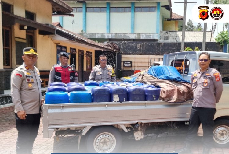 Ribuan Liter Tuak Siap Edar Berhasil Digagalkan Polresta Bandung