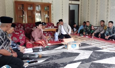 Bhabinkamtibmas Polsek Sukaraja Laksanakan Sambang dan Hadiri Musyawarah Warga