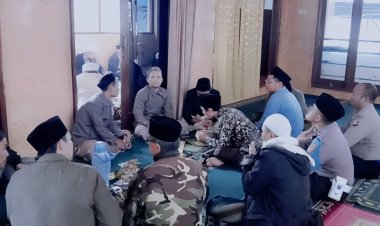Perangkat Desa Semplak Ikuti Pengajian Rutin Bersama MUI Kecamatan Sukalarang
