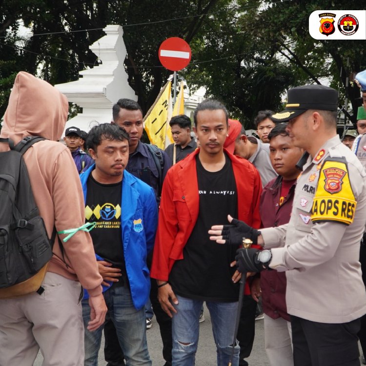 Unjuk Rasa di Cirebon Berlangsung Damai, Kapolres Cirebon Kota Turun Langsung