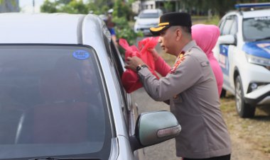 Berkah Ramadhan, Polres Kaur dan Bhayangkari Berbagi Takjil