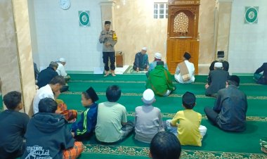 Jaga Kamtibmas Selama Bulan Ramadhan, Kapolsek Sukaraja Gencar Laksanakan Tarling (Taraweh Keliling)