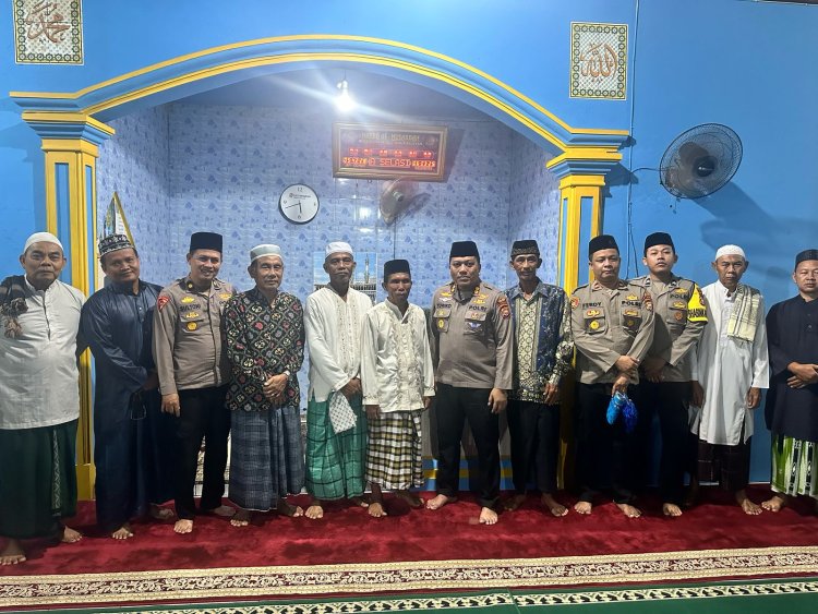 Laksanakan Subuh Keliling, Kapolres Kaur  Ajak Warga Tingkatkan Kewaspadaan