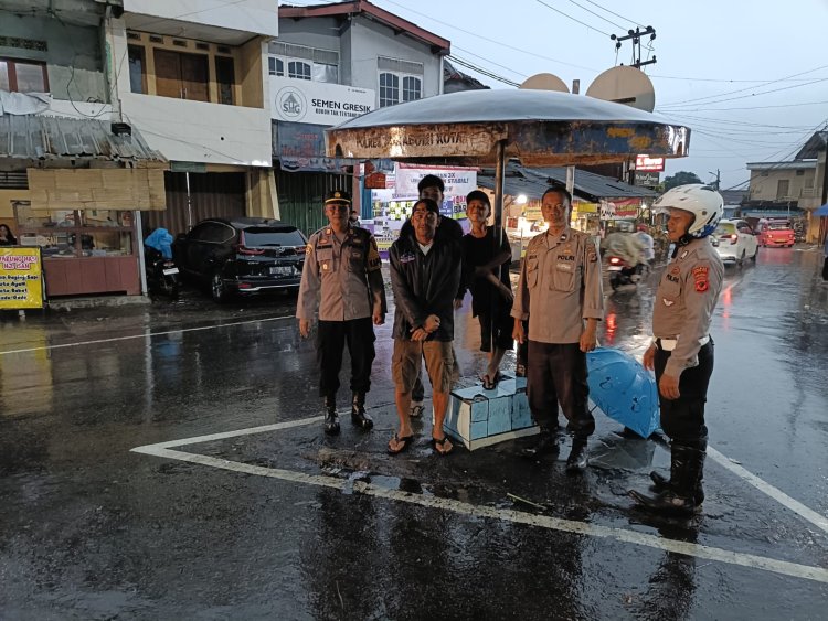 Ciptakan Kamtibmas Aman Kondusif, Polsek Sukaraja Laksanakan Patroli Ngabuburit