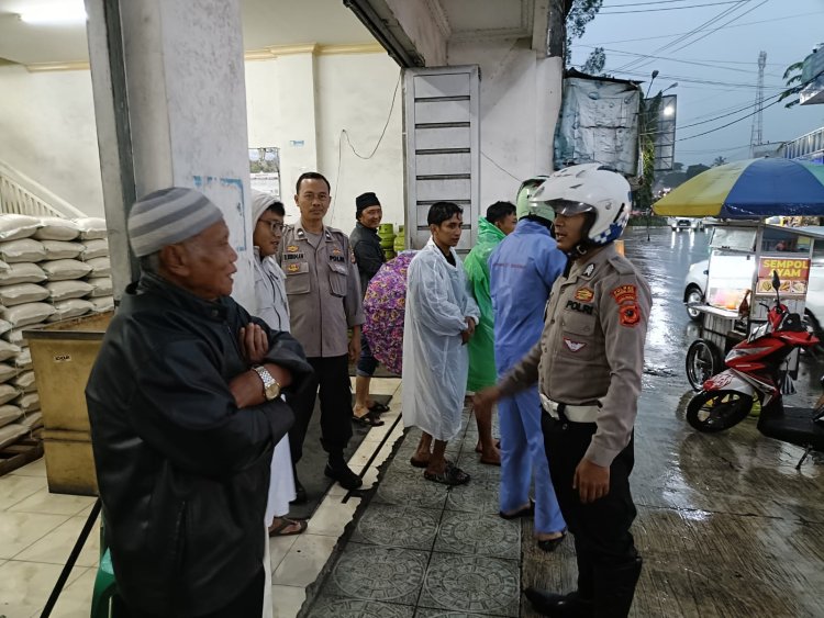 Ciptakan Kamtibmas Aman Kondusif, Polsek Sukaraja Laksanakan Patroli Ngabuburit