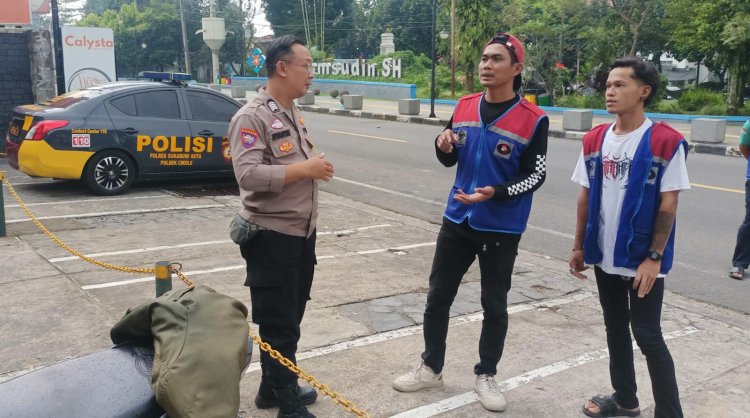 Bhabinkamtibmas Polsek Cikole Laksanakan Patroli dan Sambang Wilayah