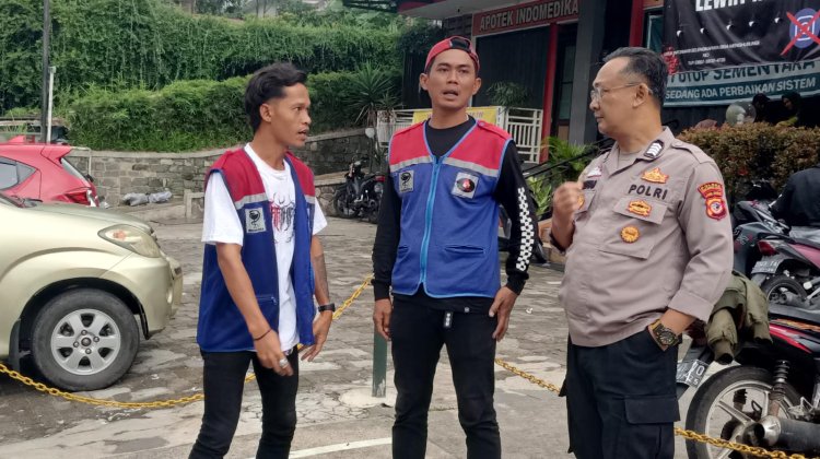 Bhabinkamtibmas Polsek Cikole Laksanakan Patroli dan Sambang Wilayah