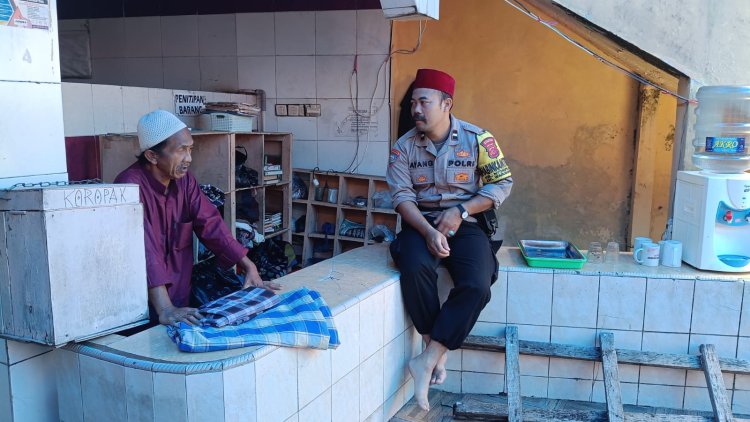 Sambangi Warga Binaan, Bhabinkamtibmas Polsek Warudoyong Berikan Himbauan Kamtibmas