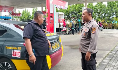 Ciptakan Kamtibmas Aman Kondusif, Polsek Cikole Gelar Patroli ke SPBU