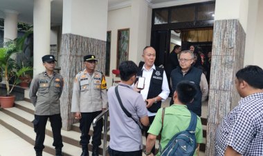 Wujudkan Ibadat Aman Kondusif, Polsek Sukaraja Gelar Pengaman Jum'at Agung di Gereja Pasundan