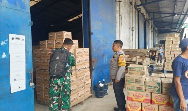 Cegah Peredaran Produk Kadaluarsa, Bhabinkamtibmas Polsek Sukaraja Laksanakan Pengawasan Gudang Sembako