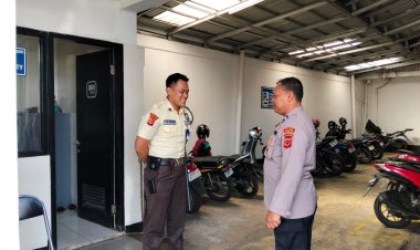 Pantau Kamtibmas Tetap Kondusif, Polsek Cikole Gelar Patroli Dialogis