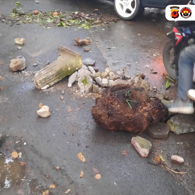 Polisi Proses Hukum Kelompok Anarko  Yang Bawa Senjata Tajam Saat Unjuk Rasa