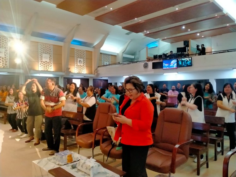 99 Guru Sekolah Minggu Ikuti Pembinaan Kreatif di GSJA Eben Haezer Surabaya