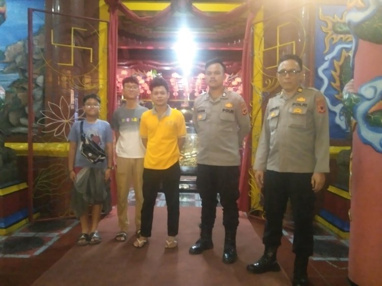 Antisipasi Gangguan Kamtibmas, Anggota Unit Samapta Polsek Warudoyong Gelar Patroli Dialogis