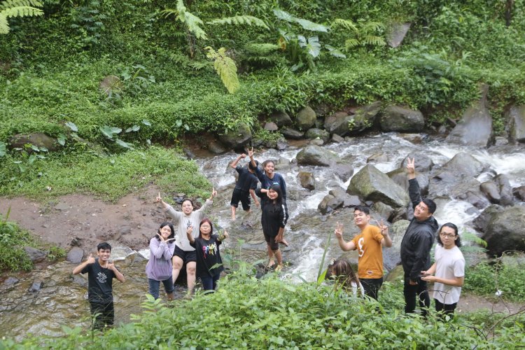 Meski Diterpa Hujan, Semangat Anak Muda 11DG Tetap Membara di HF Day - Camping