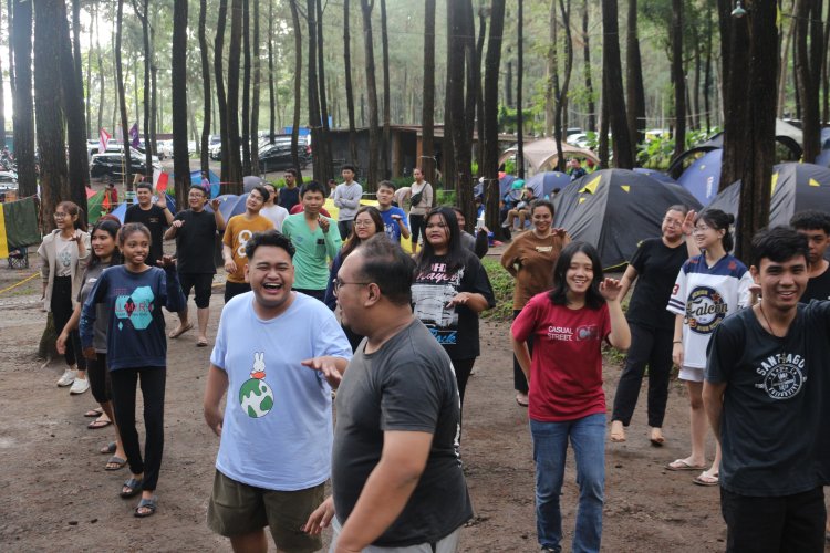 Meski Diterpa Hujan, Semangat Anak Muda 11DG Tetap Membara di HF Day - Camping