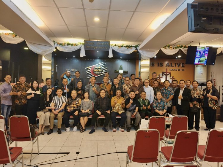 Paskah PGLII Surabaya: “He's Alive” Tegaskan Kemenangan Kristus atas Maut