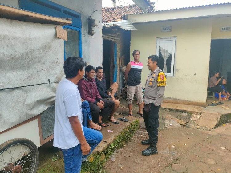 Dekat Dengan Masyarakat, Bhabinkamtibmas Polsek Sukabumi Sambangi Warga Binaanya