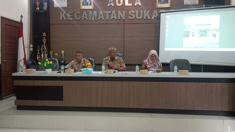 Tingkatkan Keamanan dan Ketertiban, Kapolsek Hadiri Rapat Koordinasi di Aula Kecamatan Sukaraja