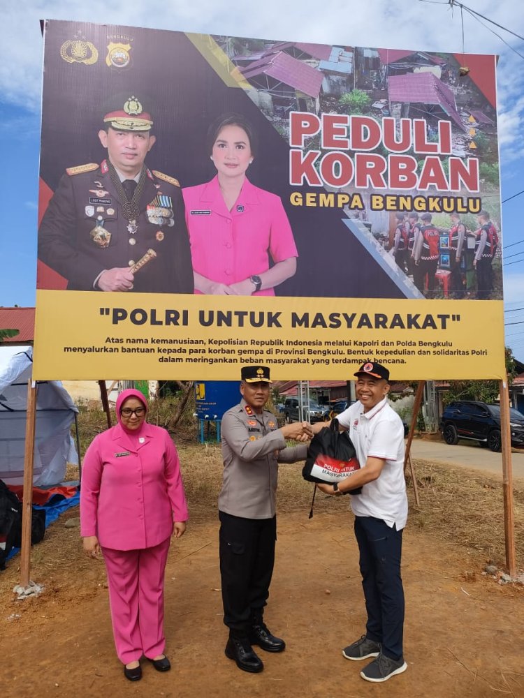 Kapolda Bengkulu Salurkan Bantuan Kemanusiaan Untuk Korban Gempa Bumi