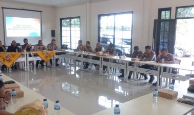 Kapolsek Sukabumi dan Kabag Ops Berikan Arahan Kepada Pengawas SMA KCD  Wilayah V Jabar