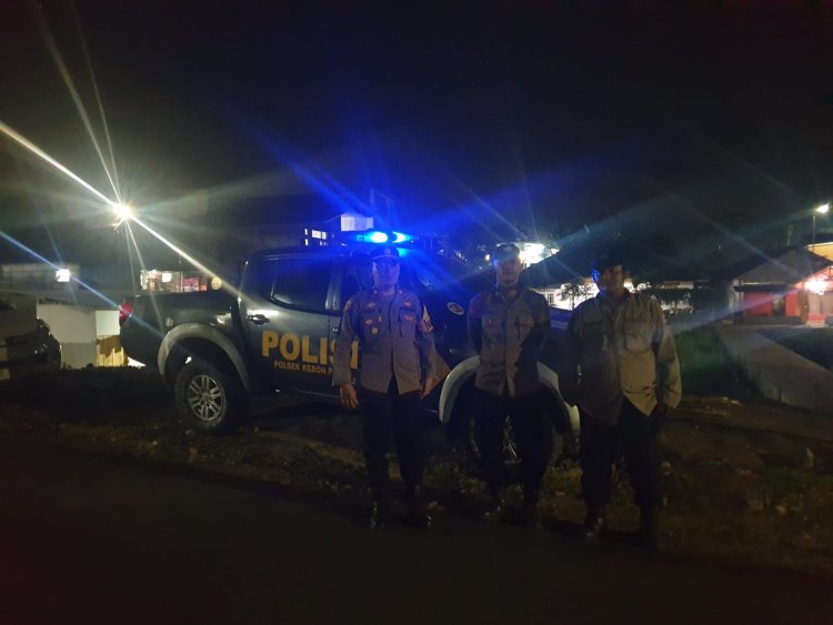 Tingkatkan Keamanan Wilayah,Polsek Kebonpedes Intensifkan Patroli Malam Minggu