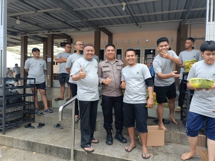 Pastikan Pelaksanaan Kurban Aman Kondusif, Bhabinkamtibmas Polsek Sukaraja Laksanakan Monitoring