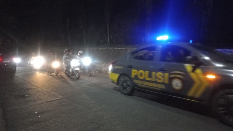 Polsek Sukabumi Sosialisasikan Jam Malam, Pelajar Yang Nongkrong Diminta Pulang
