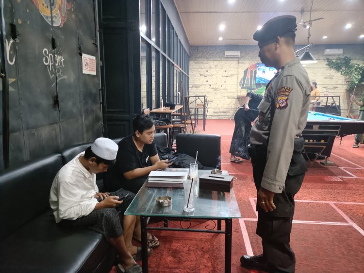 Dukung Program Gubernur Jabar,Polsek Sukaraja Sosialisasikan Jam Malam Bagi Pelajar