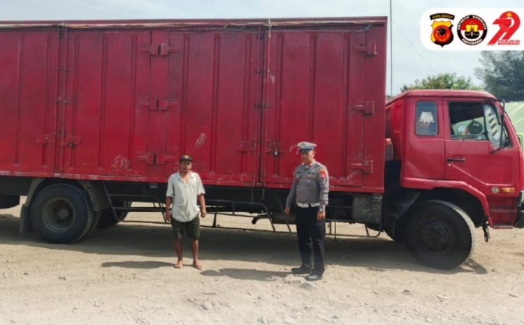 Polsek Losarang Sosialisasikan Bahaya ODOL, Sopir Diimbau Patuhi Batas Muatan