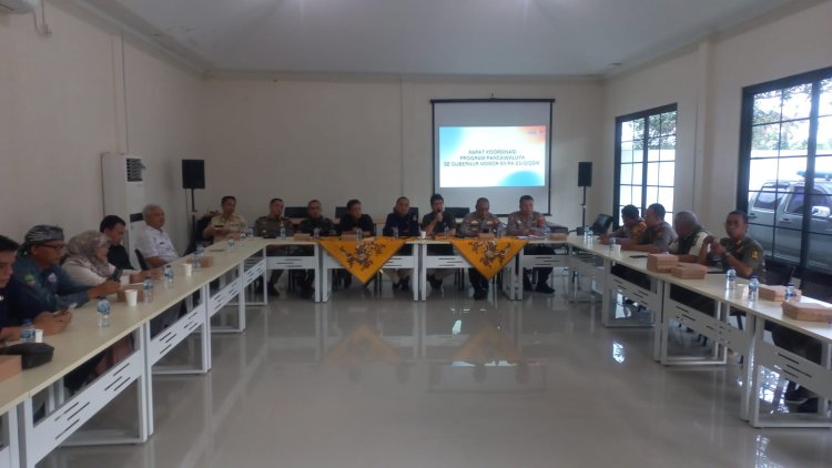 Kapolsek Sukabumi dan Kabag Ops Berikan Arahan Kepada Pengawas SMA KCD  Wilayah V Jabar